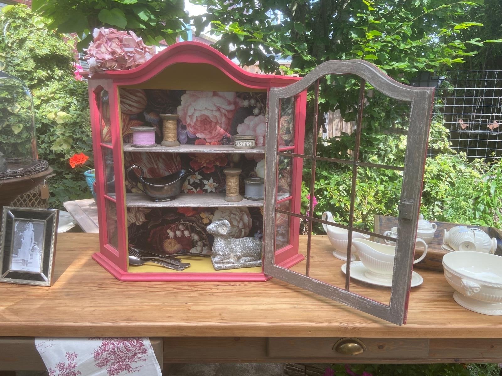 Brocante gerestyled pronkkastje 66x70x16cm, Ophalen