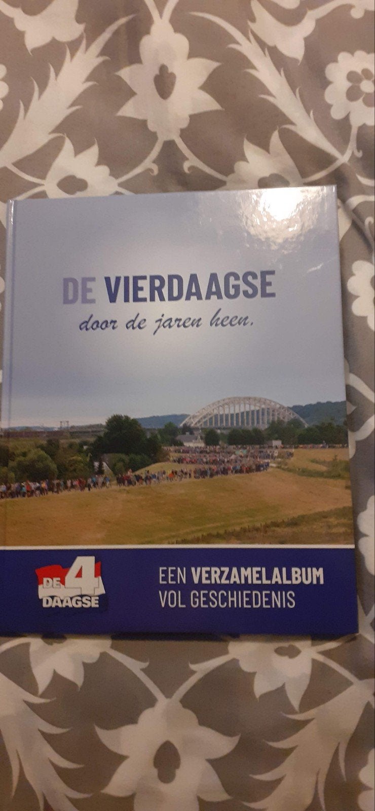 De Vierdaagse door de jaren heen - Plaatjesboek, Ophalen of Verzenden, Nieuw