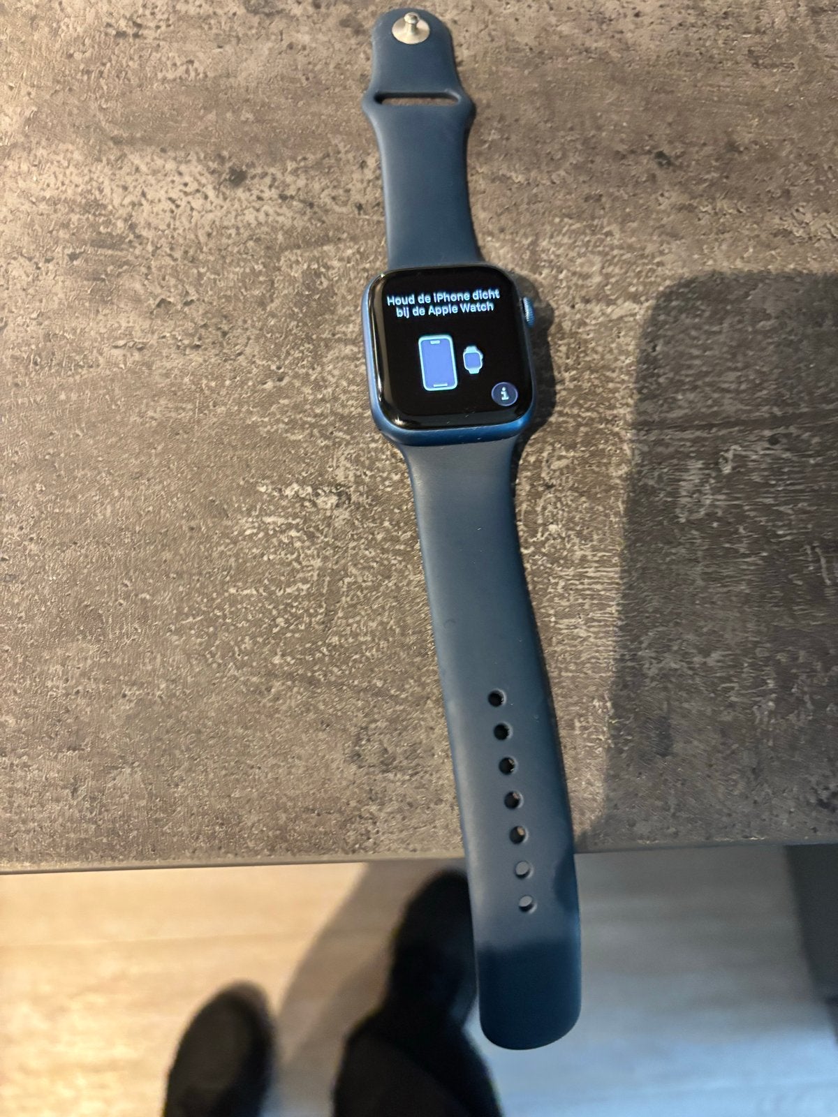 Apple Watch Series 7 45mm Blauw Aluminium GPS + extra bandje, Ophalen, Afstand, Blauw, IOS