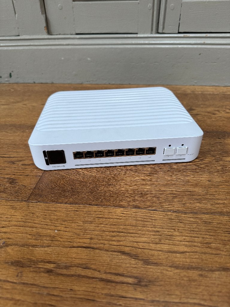 UniFi Enterprise 8 poort 2,5gb - POE++ switch (BTW), Computers en Software, Netwerk switches, UniFi, Info@debitstore.nl, Ophalen of Verzenden