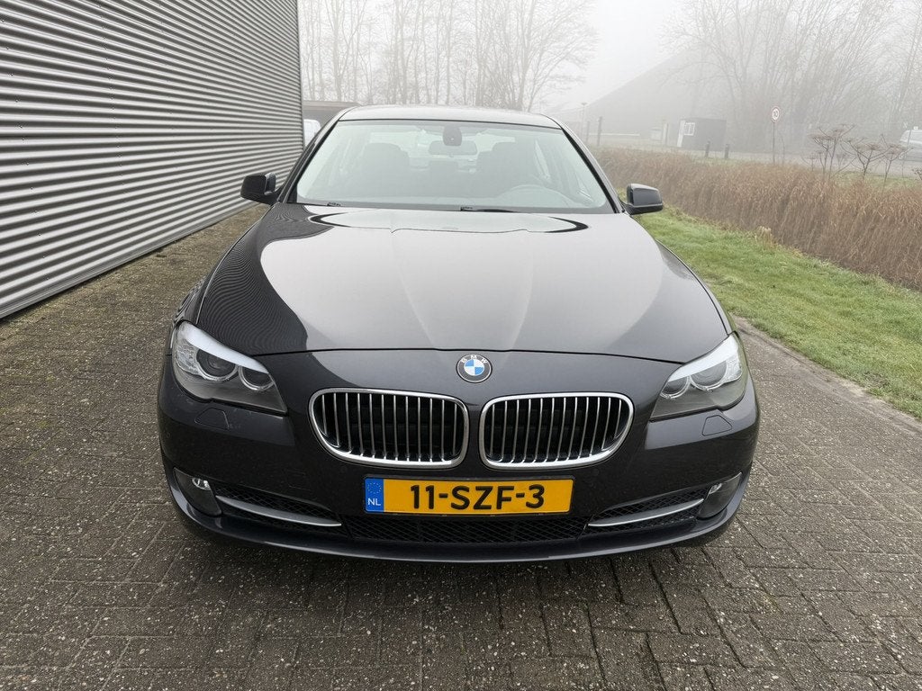 BMW 5 Serie 520i Executive Automaat alleen Export / Handel L, Auto's, BMW, Euro 5, Achterwielaandrijving, Gebruikt, 4 cilinders