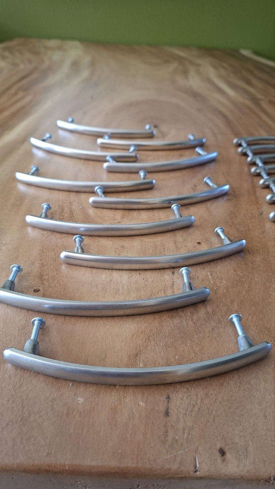 21x Keukenkast Greepjes - Gebogen RVS Look, Zilver, Ophalen of Verzenden, Metaal, Overige typen