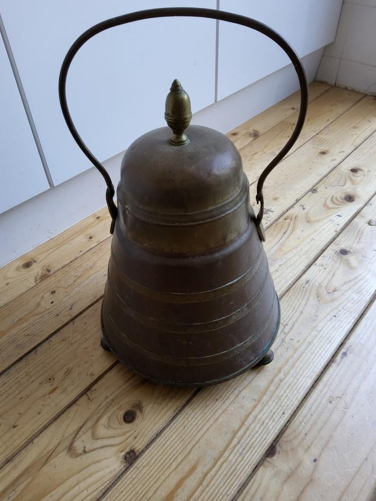Antieke koperen pot, Ophalen