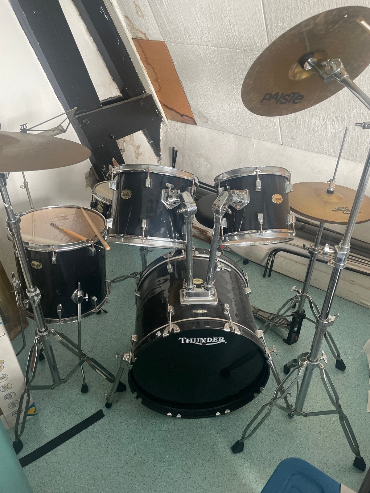 Thunder drumstel met Paiste bekkens en accessoires, Muziek en Instrumenten, Drumstellen en Slagwerk, Ophalen, Gebruikt, Overige merken