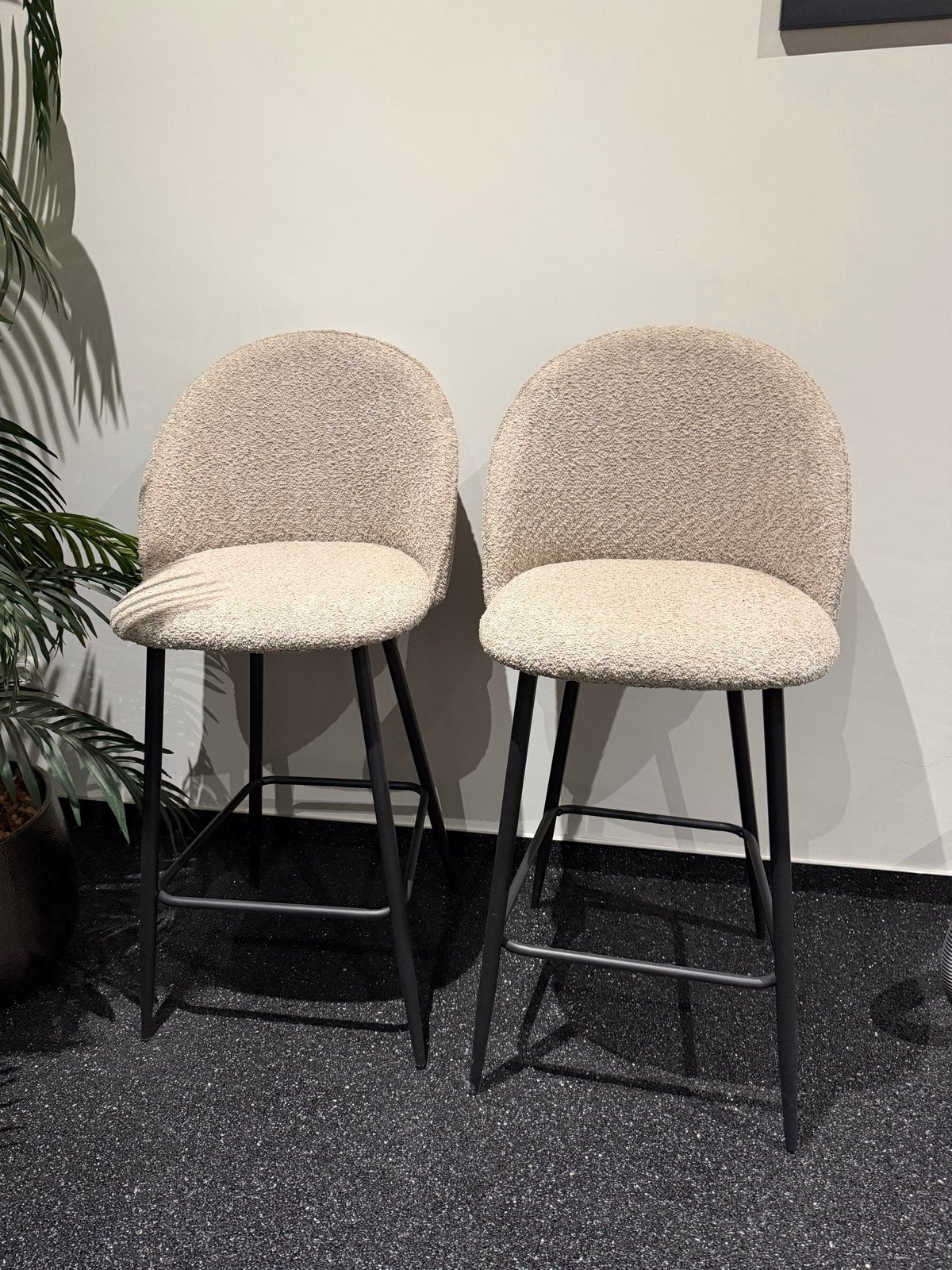 2 Nieuwe Stoffen Barkrukken - Perfect voor uw Bar of Keukene, 2 krukken, Ophalen, Nieuw, Metaal