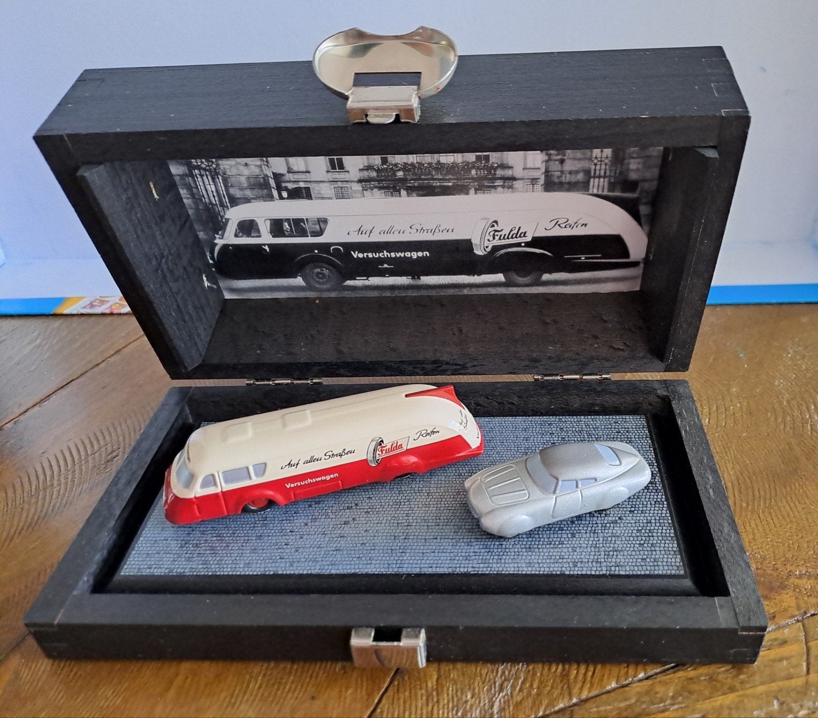 Fulda Maybach 'Das Projekt' modelauto's in kistje, Overige merken, Auto, 1:32 tot 1:50, Ophalen of Verzenden