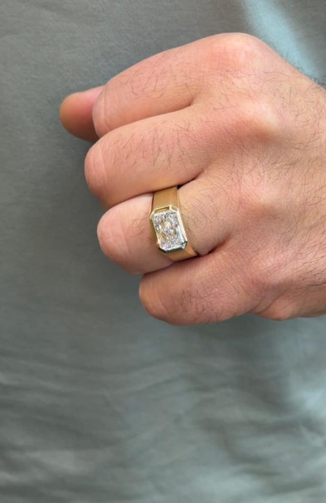 14KT Goud - 8.17 Gram - Herenring - 4.08ct labdiamant