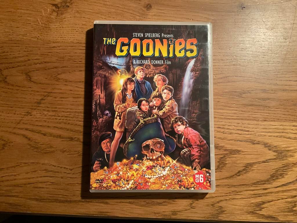 6). The Goonies, Richard Donner,  Corey Feldman., Ophalen of Verzenden, Zo goed als nieuw