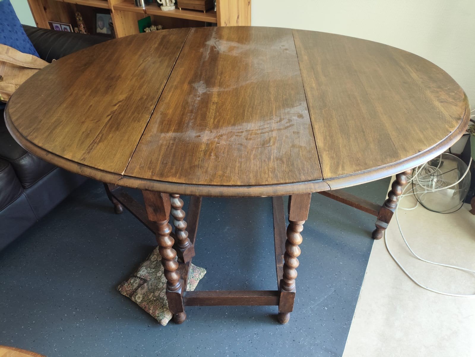 Antieke hangoortafel, Ophalen