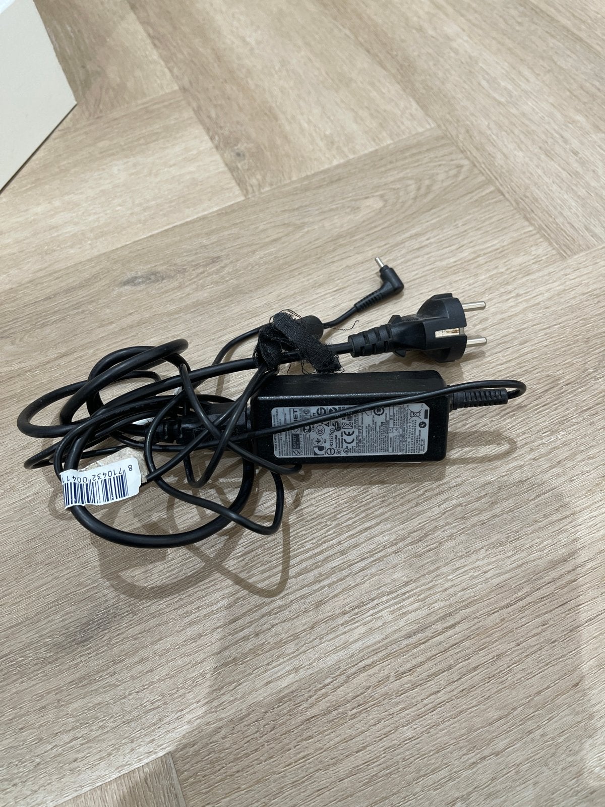 Laptop oplader - Universeel, Ophalen of Verzenden, Gebruikt