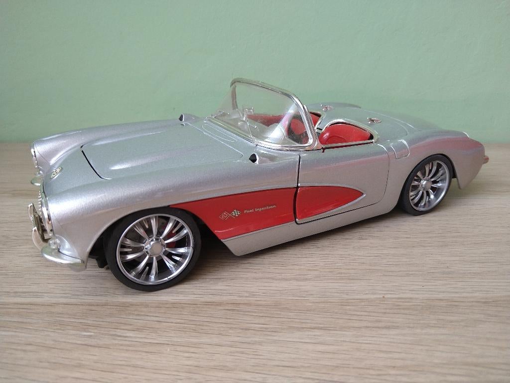 1957 Chevrolet Corvette Bburago 1:18 Custom, Ophalen of Verzenden, Zo goed als nieuw, Auto, Bburago