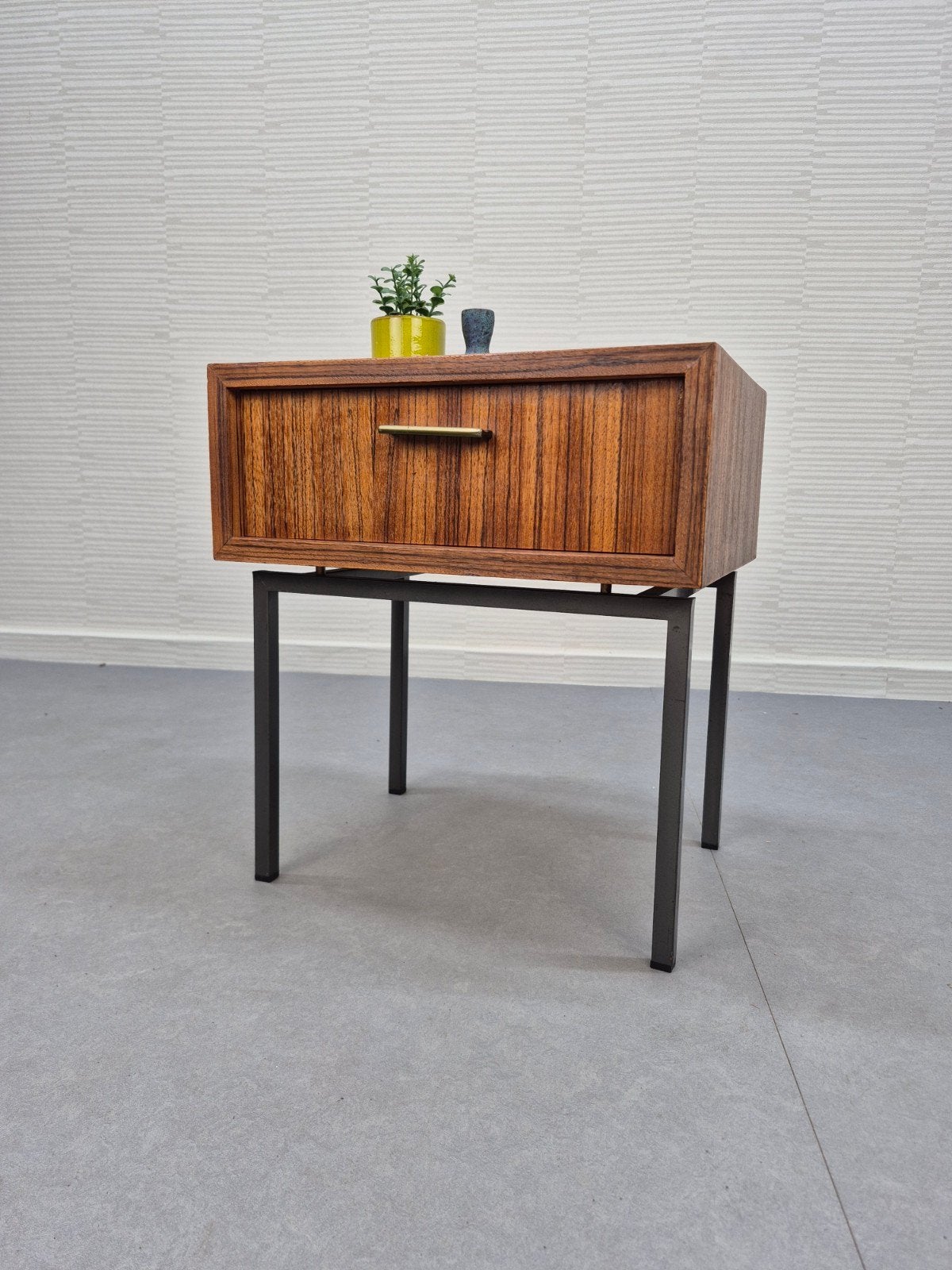 Vintage kastje/nachtkastje/bijzettafel Pastoe stijl., Ophalen of Verzenden, ., ., .