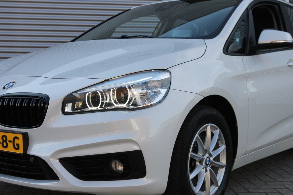 BMW 2 Serie Active Tourer 218i Corporate Lease Executive I A, Auto's, BMW, 1345 kg, Gebruikt, Wit, Origineel Nederlands
