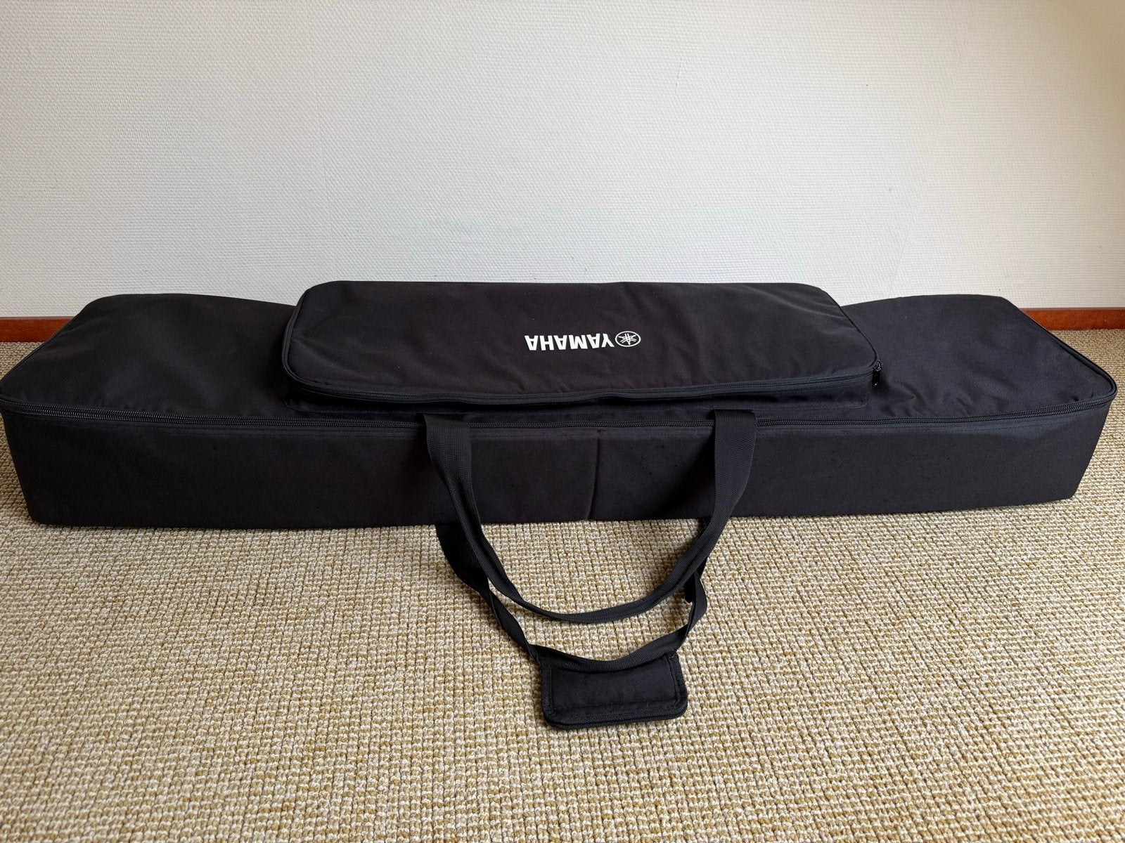 Yamaha SC-KB850B softcase voor keyboard/synthesizer, Muziek en Instrumenten, Ophalen, Gebruikt, Keyboard of Synthesizer