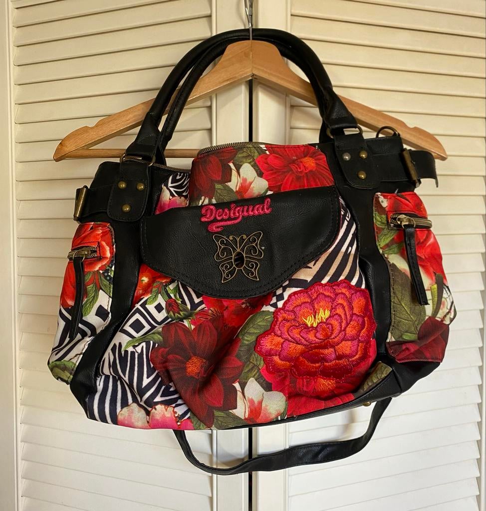 Desigual Handtas - Zeer Goede Staat - Zie Foto's, Sieraden, Tassen en Uiterlijk, Tassen | Damestassen, Ophalen of Verzenden, Zo goed als nieuw