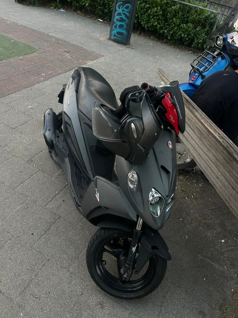malaguti f12r vliegwiel gezocht!!!, Ophalen of Verzenden, Zo goed als nieuw