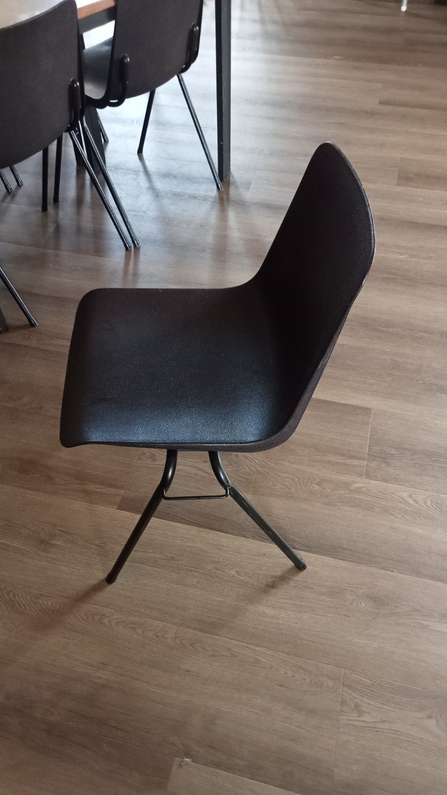 stapelbare stoelen bruin, met en zonder armleuning., Ophalen, Gebruikt, Bruin, Metaal