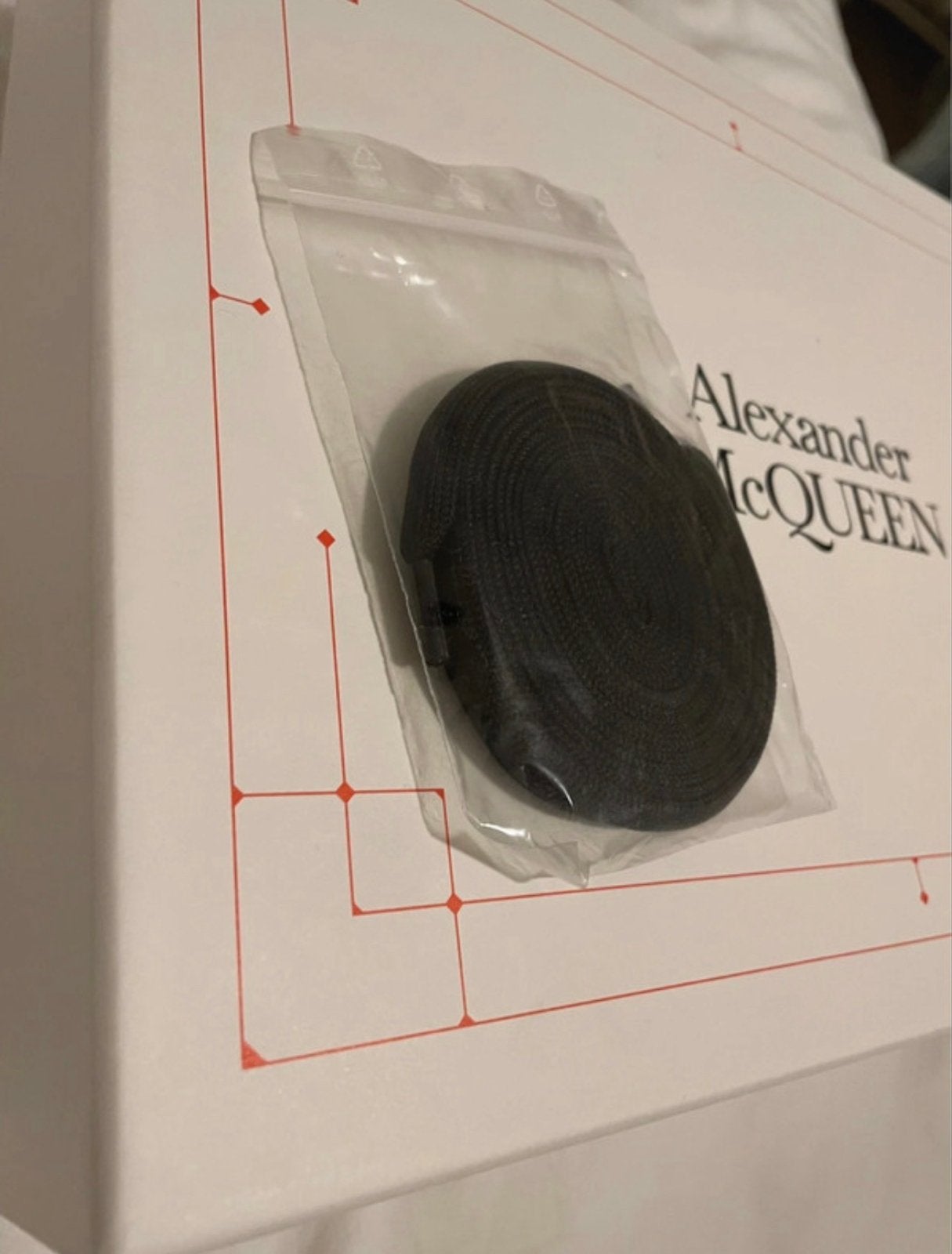 Nieuwe originele Alexander McQueen veters, Ophalen of Verzenden, Nieuw, Zwart, Overige typen