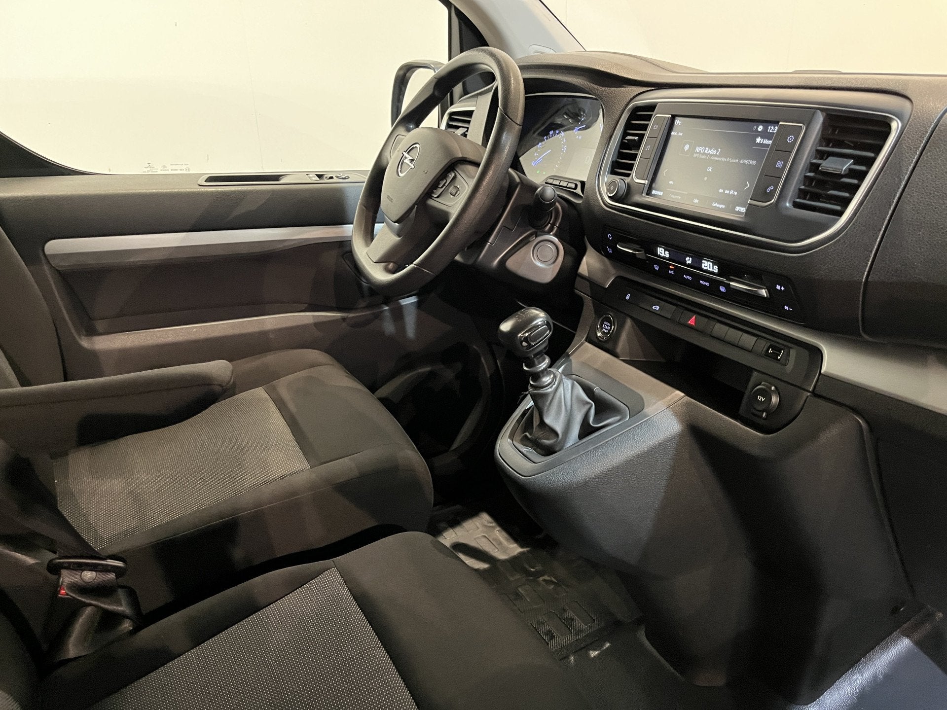 Opel Vivaro 2.0 CDTI L3H1 145 PK Servicebus / Würth Inricht, Voorwielaandrijving, 145 pk, Stof, 4 cilinders
