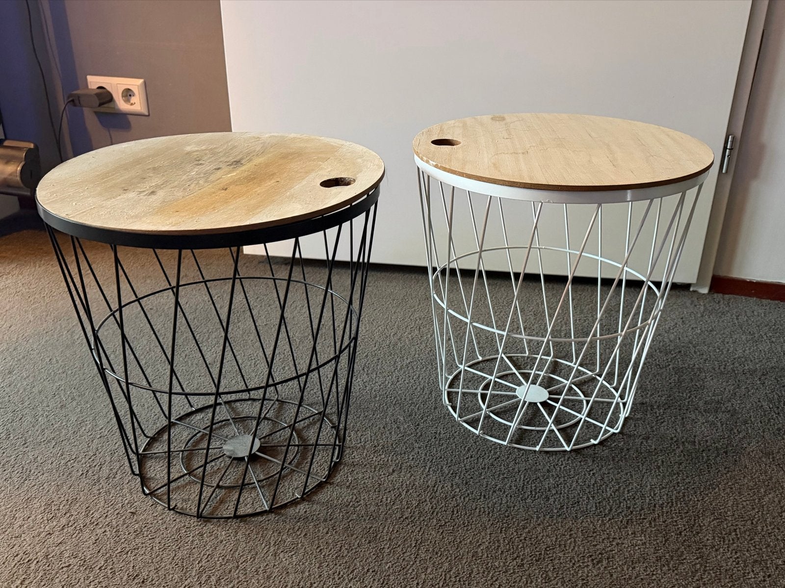 Set van 2 bijzettafels met houten blad en metalen mand, Ophalen, Minder dan 45 cm, Minder dan 55 cm, Gebruikt