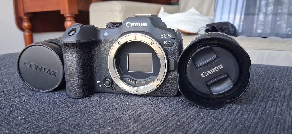 Canon R7 + 2 lenzen + ND filter, Accu, Canon, Ophalen of Verzenden, Zo goed als nieuw