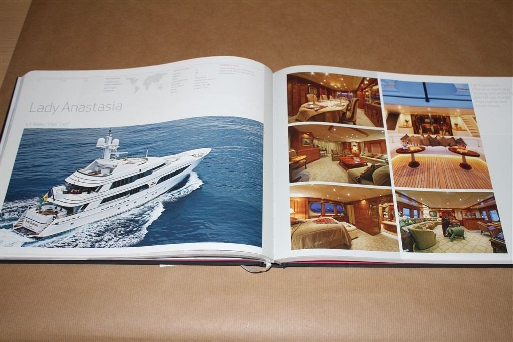 Fraser Yachts. Charter Portfolio 2011., Ophalen of Verzenden, Nieuw, Tractor en Landbouw