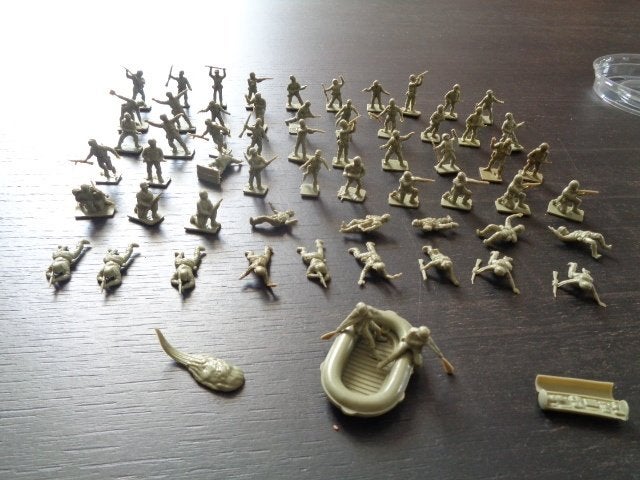 Grote verzameling kleine speelgoed soldaten (ruim 50)., Antiek en Kunst, Antiek | Speelgoed, Ophalen of Verzenden