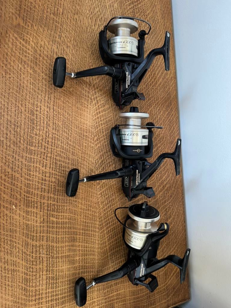 Drie Shimano Baitrunner 4500B molens, Watersport en Boten, Hengelsport | Karpervissen, Ophalen of Verzenden, Zo goed als nieuw
