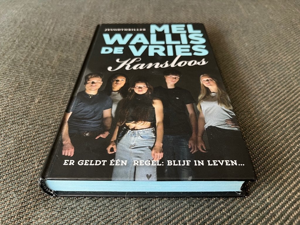 Mel Wallis de Vries - KANSLOOS. (Hardcover) 2021, Ophalen of Verzenden, Zo goed als nieuw, Mel Wallis de Vries