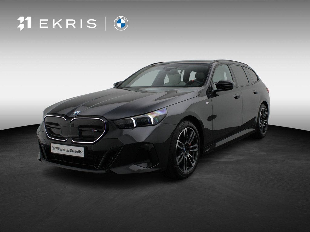 BMW i5 Touring M60 xDrive M Sportpakket Pro | Innovation Pac, Auto's, BMW, Automaat, Elektrische stoelverstelling, Gebruikt, Met garantie (alle)