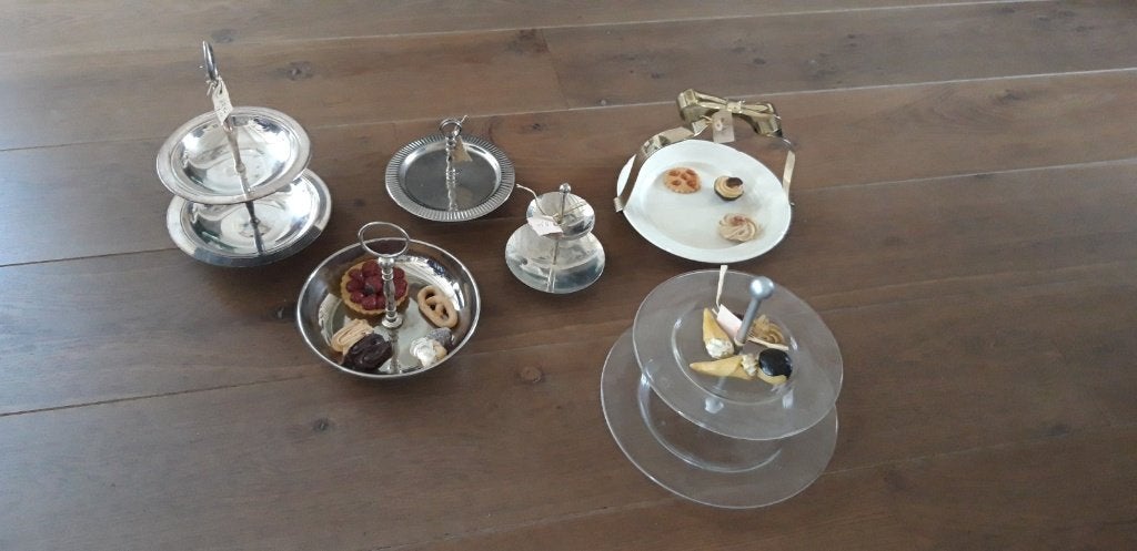 te koop diverse leuke etagéres, Etagère, Ophalen of Verzenden, Zo goed als nieuw, Overige materialen
