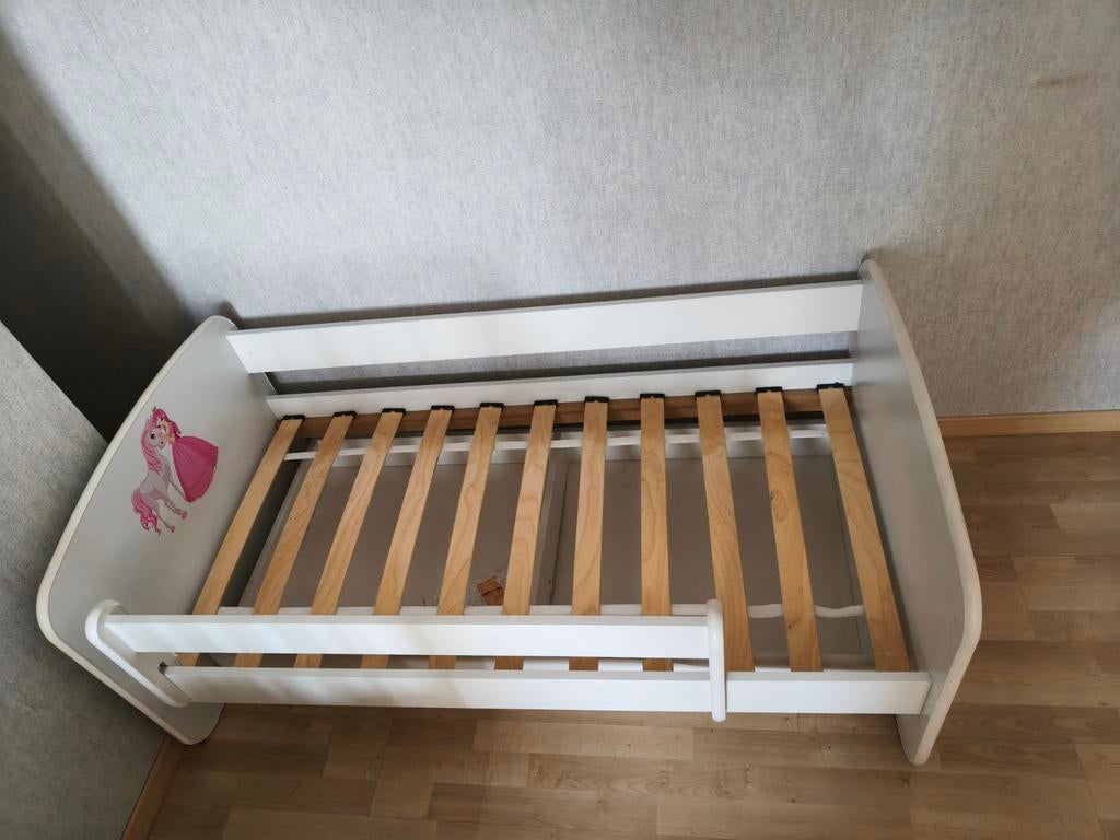 Kinderbed meisje.Inclusief lattenbodem. Zonder matras., Lattenbodem, Gebruikt, 70 tot 85 cm, 140 tot 160 cm