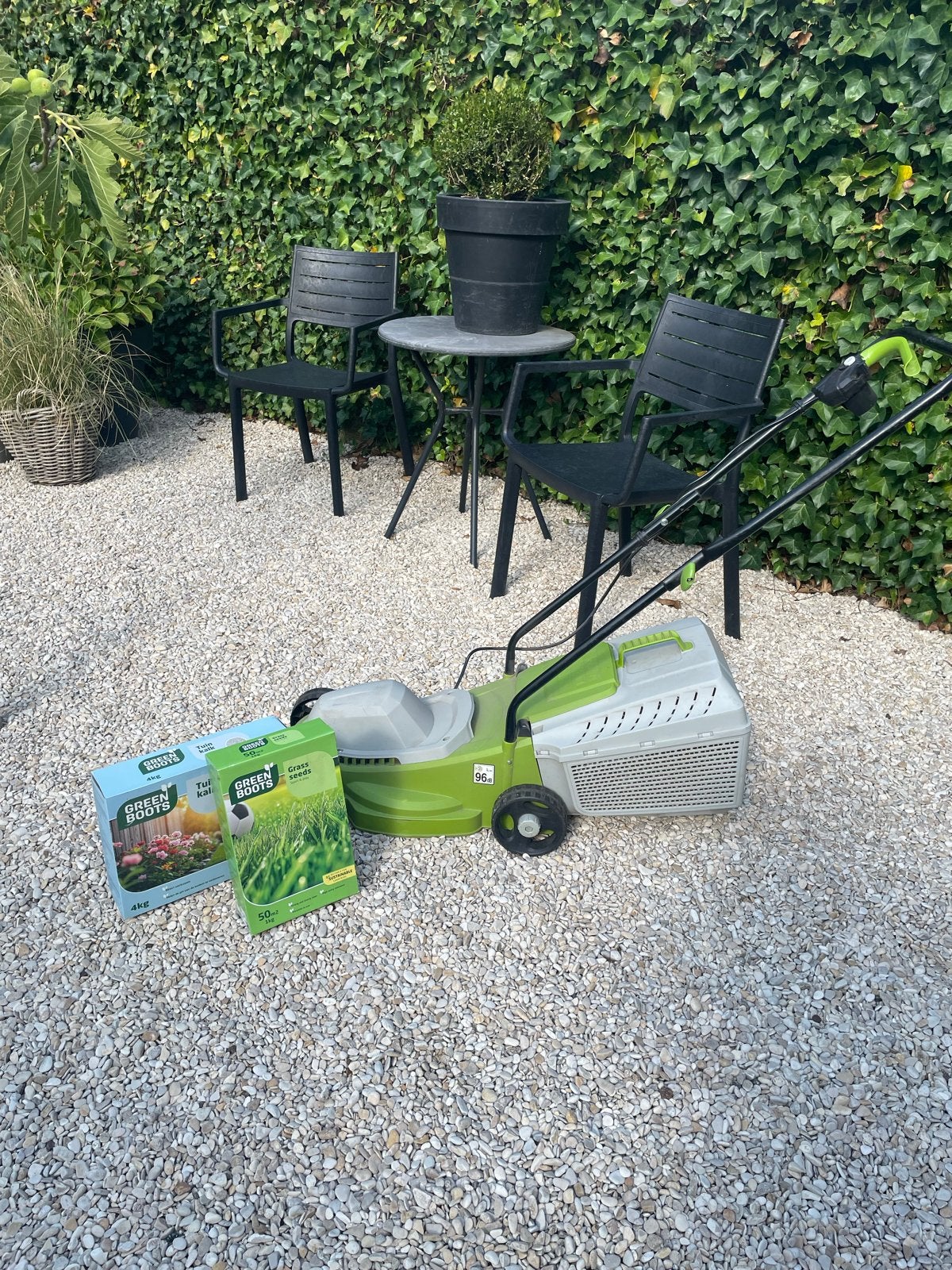 Elektrische grasmaaier met opvangbak en toebehoren, Tuin en Terras, Grasmaaiers, Ophalen, Cirkelmaaier, Gebruikt, Elektrische grasmaaier