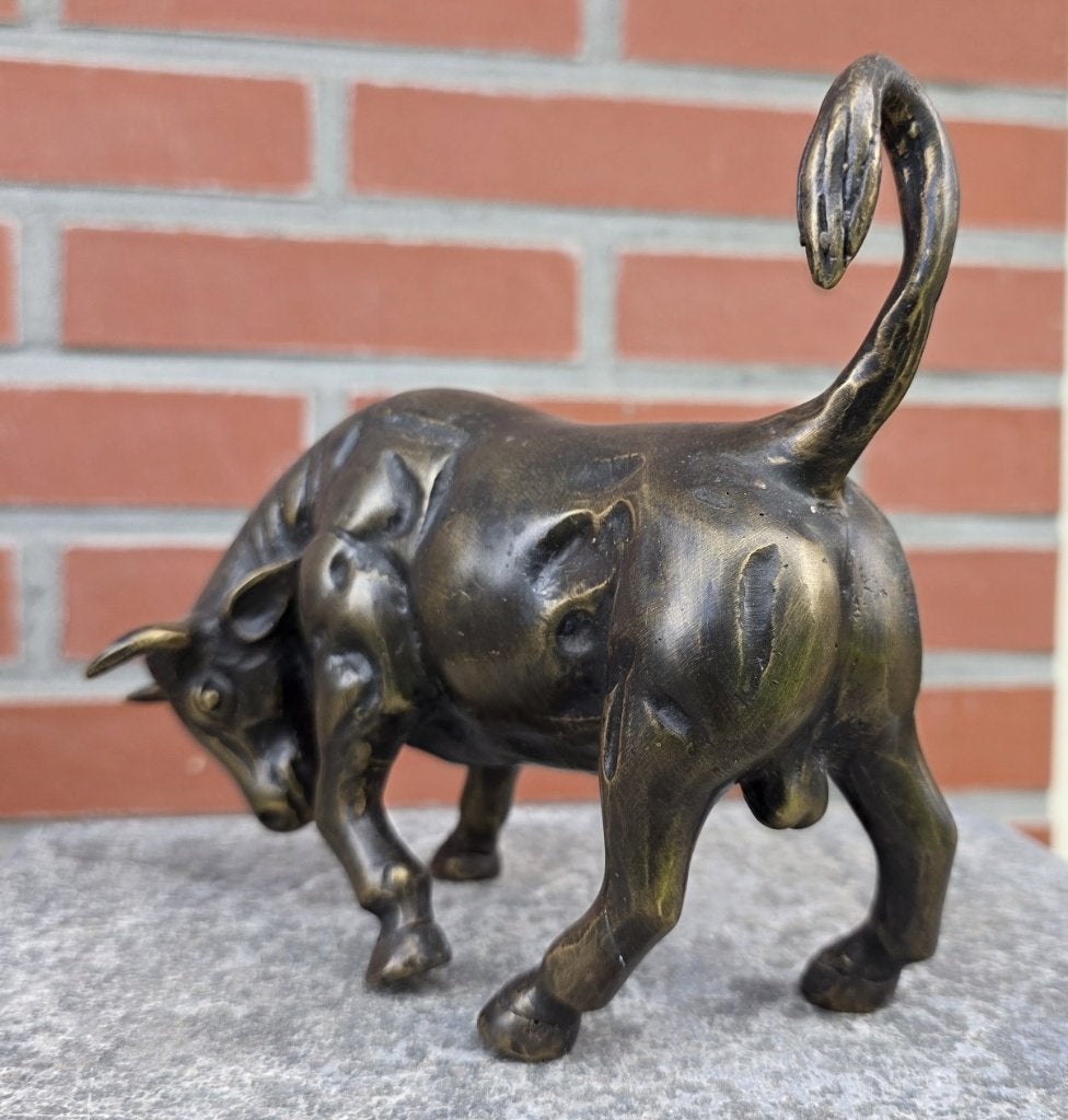 Bronzen Stier – Kracht en Vastberadenheid / brons, Ophalen of Verzenden, Zo goed als nieuw, Boerderijdier, Beeldje of Figuurtje