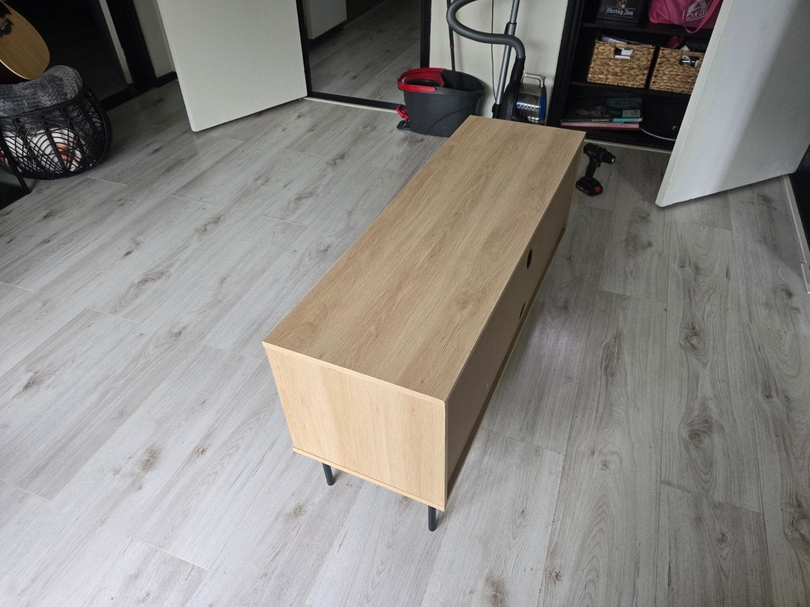 Mooie design kast - TV meubel met ribbeldeuren, Overige houtsoorten, 100 tot 150 cm, Modern, Scandinavisch, Ophalen of Verzenden