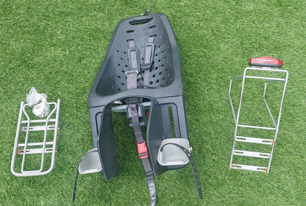 Zwart GMG Yepp maxi achterzitje met verlengstuk, Ophalen, Achterzitje, Yepp (Thule), 0 t/m 18 kg