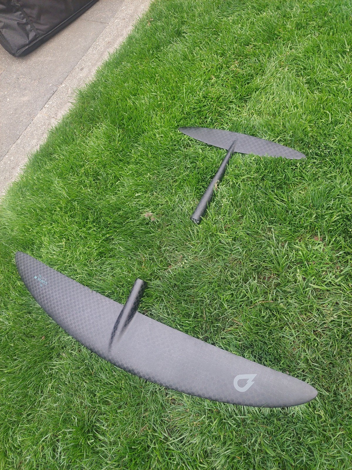 Foil Front Wing en Stab Curve H V3

- Large, Watersport en Boten, Wingsurfen, Ophalen, Zo goed als nieuw, Wingsurf-hydrofoil