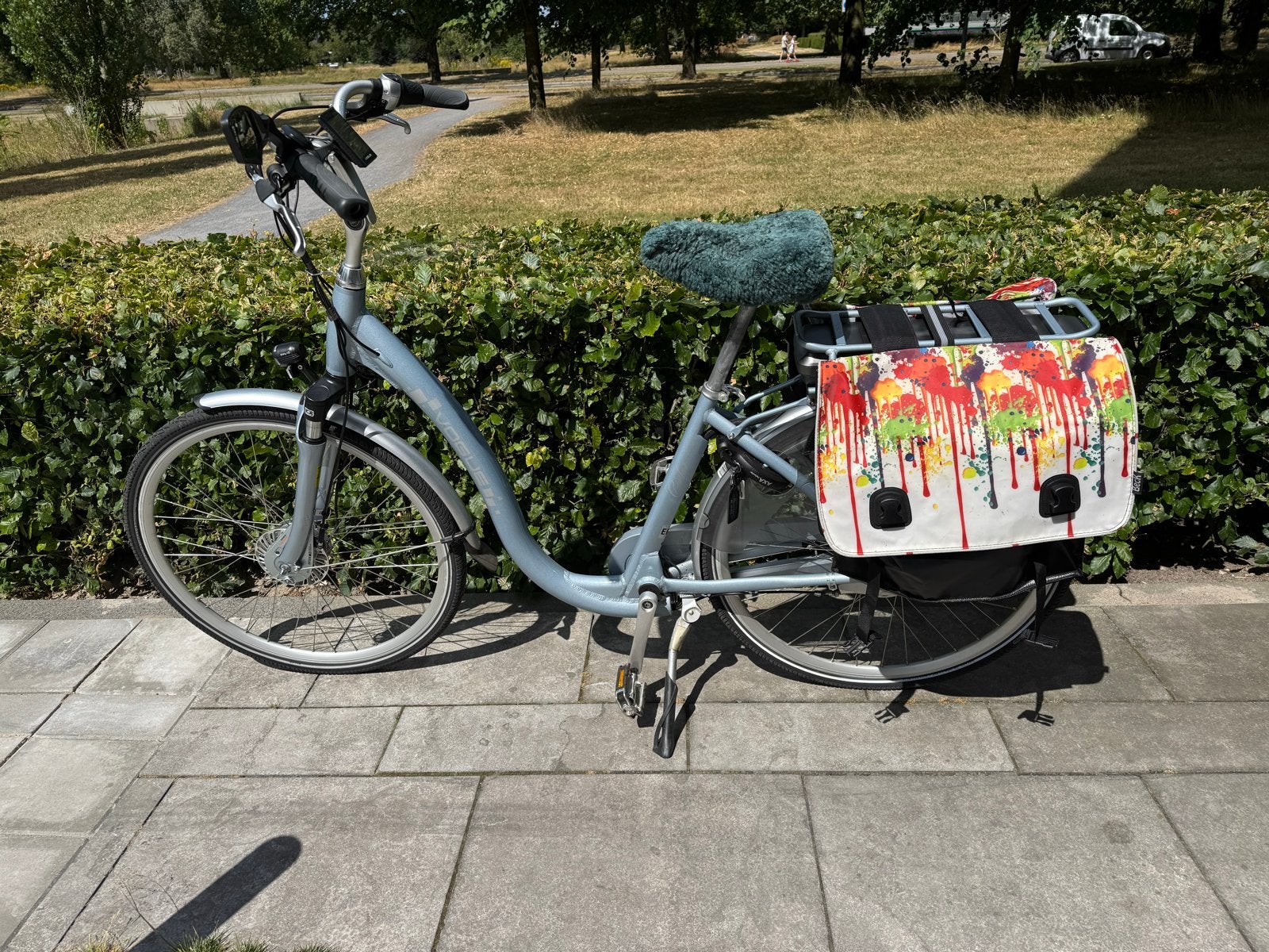 Vogue E-Comfort ds Blauw E-bike met fietstas en zijspiegel, Fietsen en Brommers, Elektrische fietsen, Ophalen, Zo goed als nieuw