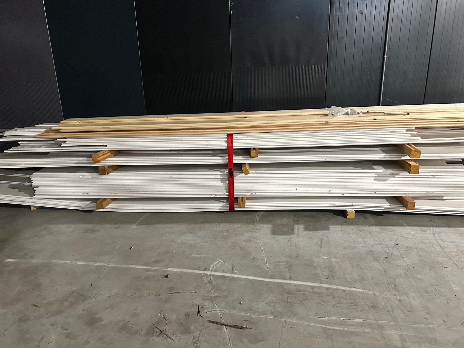 Witte vuren z-delen/ shiplap, Ophalen of Verzenden, Zo goed als nieuw, 250 cm of meer, Planken
