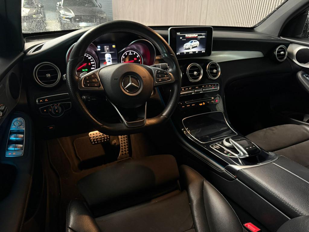 Mercedes-Benz GLC Coupé 250 4MATIC Business Solution AMG Me, Gebruikt, Euro 6, 4 cilinders, Zwart