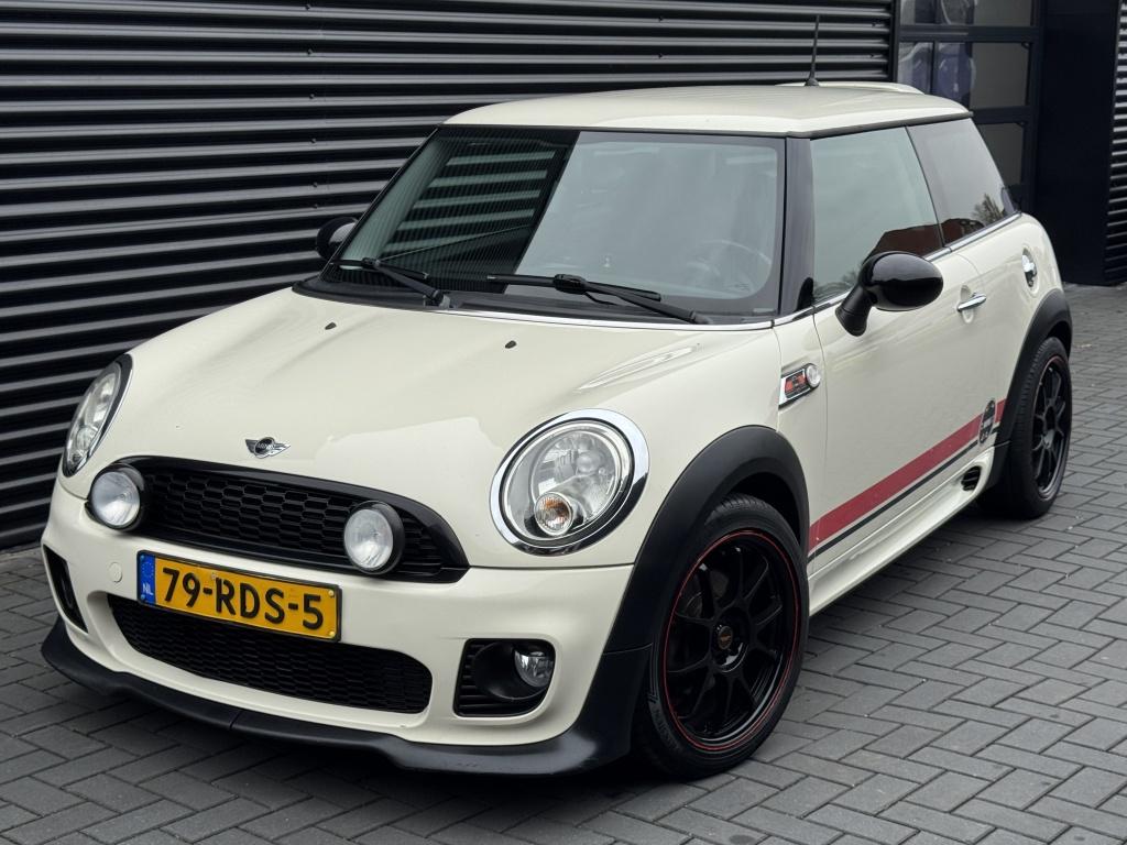 MINI Mini 1.6 Cooper| 2011| WIT| STRIPING| JCW| AIRCO| CRUIS, Auto's, Mini, Euro 5, Stof, 4 cilinders, 4 stoelen