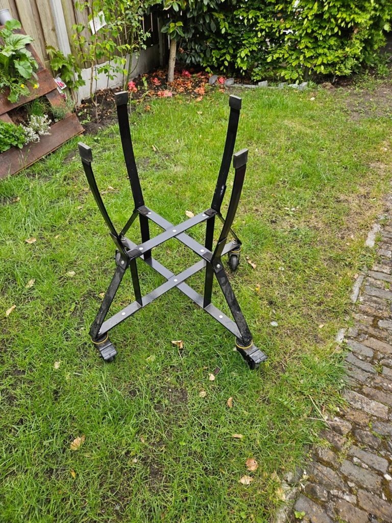 Nieuwe Big Bastard kamado BBQ onderstel op wielen, Ophalen
