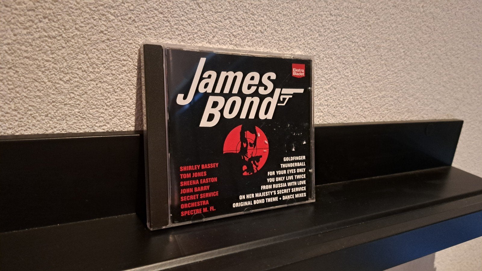 James Bond, Ophalen of Verzenden