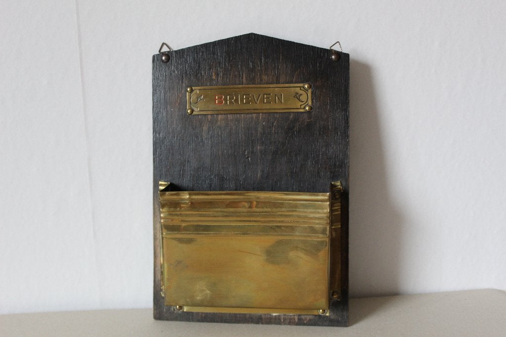 Nostalgische brievenhouder van hout en koper, Ophalen of Verzenden