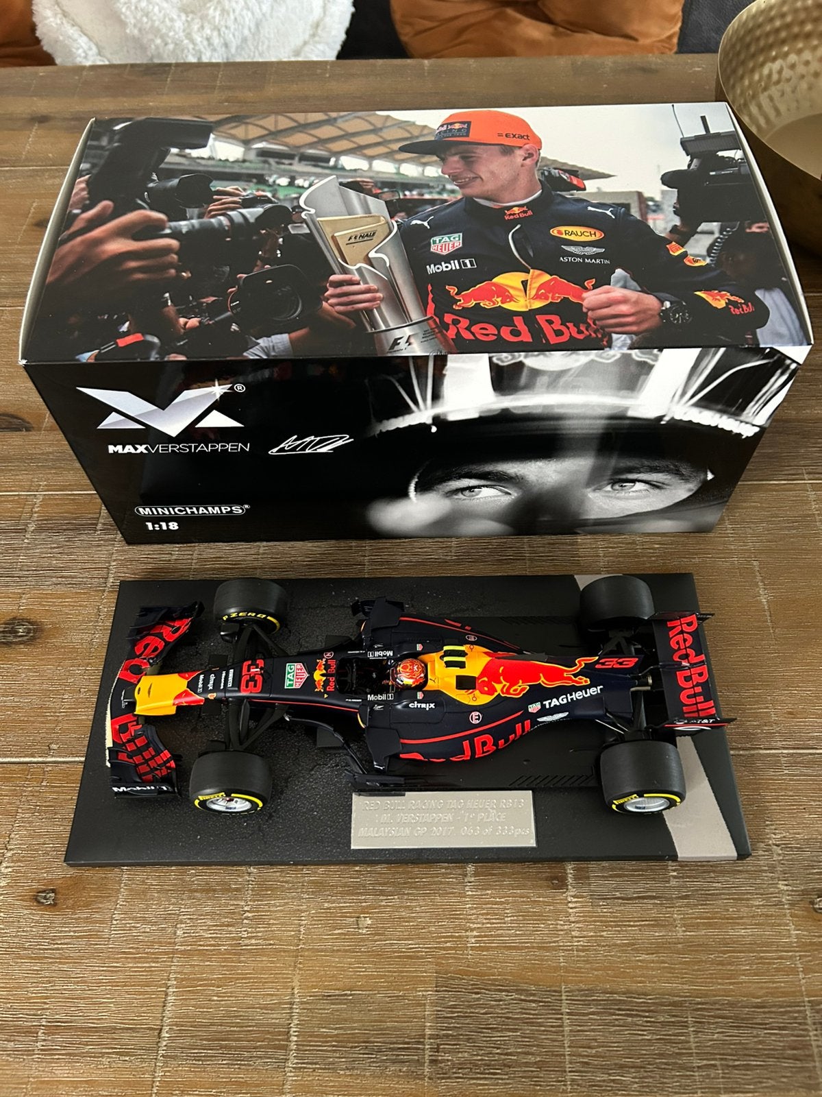 Max verstappen 1:18 Maleisië gp2017 063/333, Ophalen, Zo goed als nieuw, Formule 1