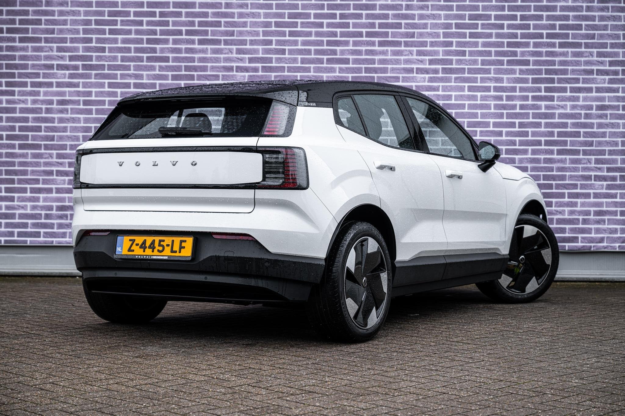 Volvo EX30 Single Motor Extended Range 69 kWh Plus | Climate, Automaat, Achterwielaandrijving, Gebruikt, Leder en Stof