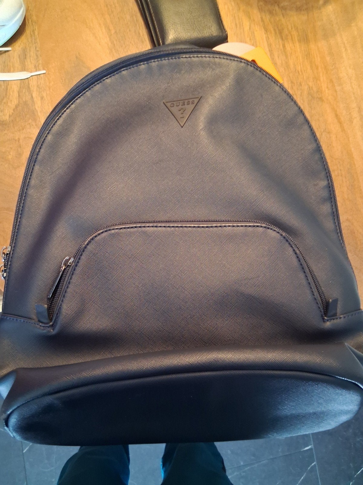 Stijlvolle Zwarte Guess Rugzak - Zo goed als nieuw, Overige merken, Ophalen of Verzenden, 30 tot 45 cm, Minder dan 25 cm