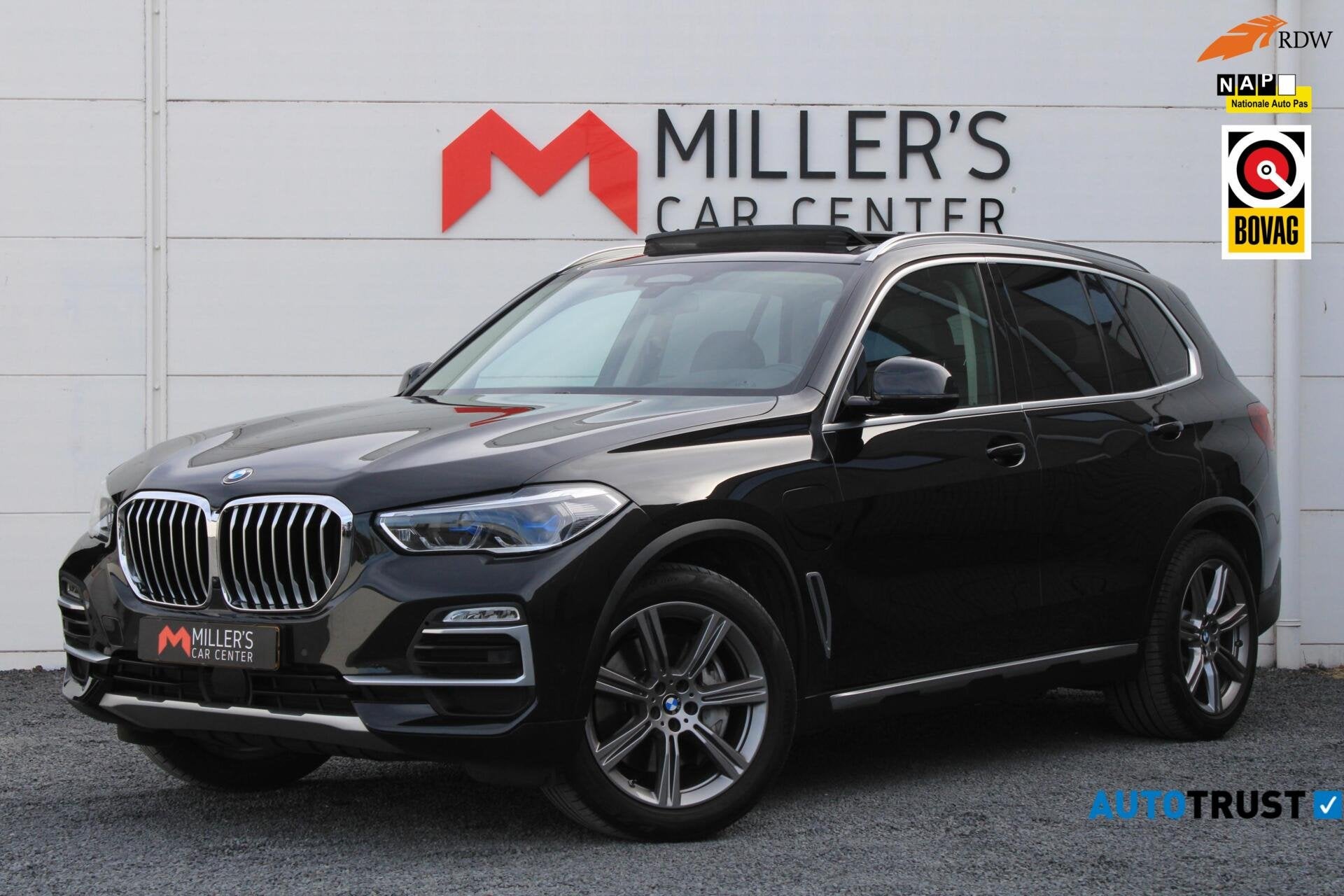 BMW X5 xDrive45e High Executive Softclose H&K Laser Pano VOL, Auto's, Dealer onderhouden, Gebruikt, Zwart, Vierwielaandrijving