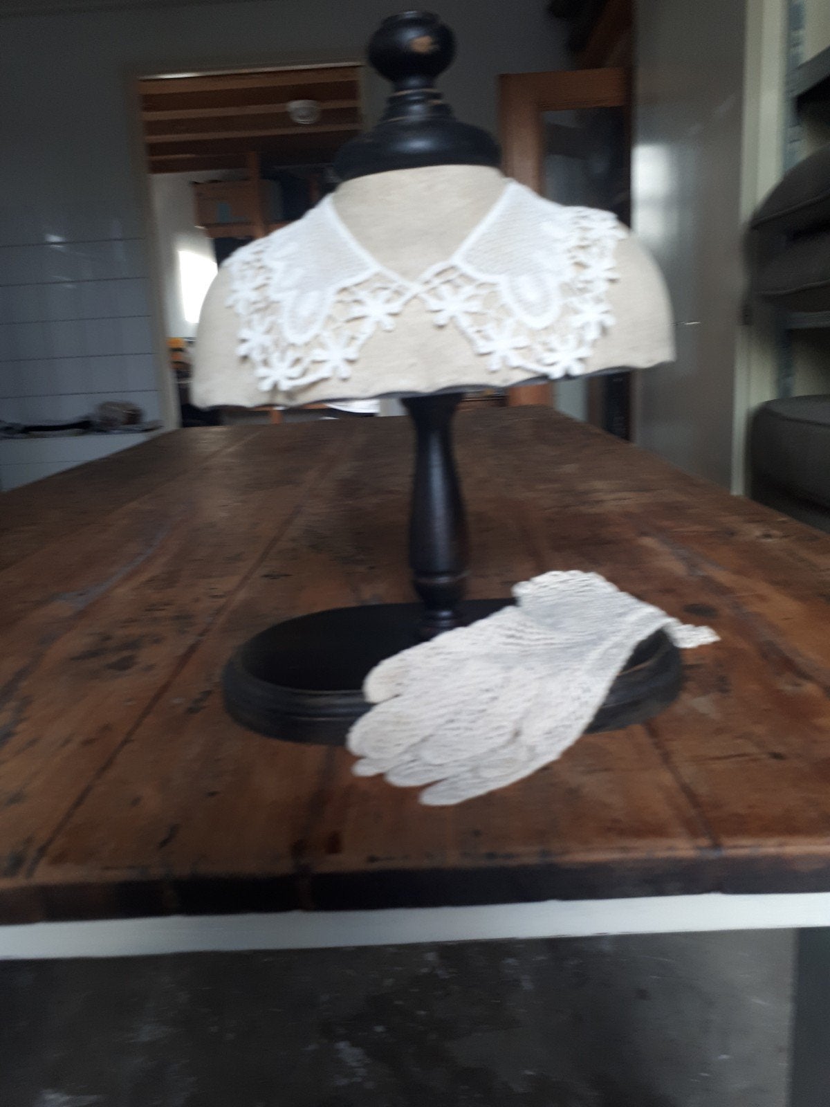 Brocante toonbankbuste, Ophalen