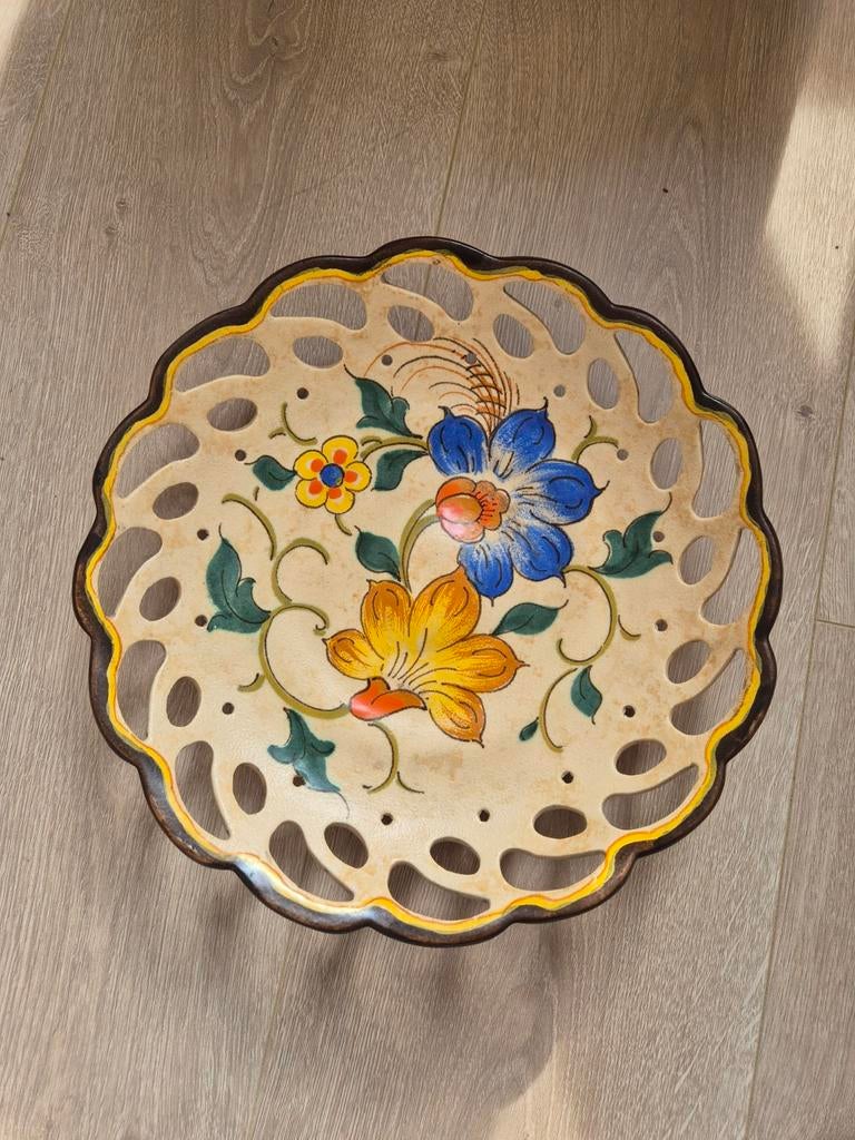 Vintage Zenith Gouda schaal 'Aster' - opengewerkte rand, Antiek en Kunst, Ophalen